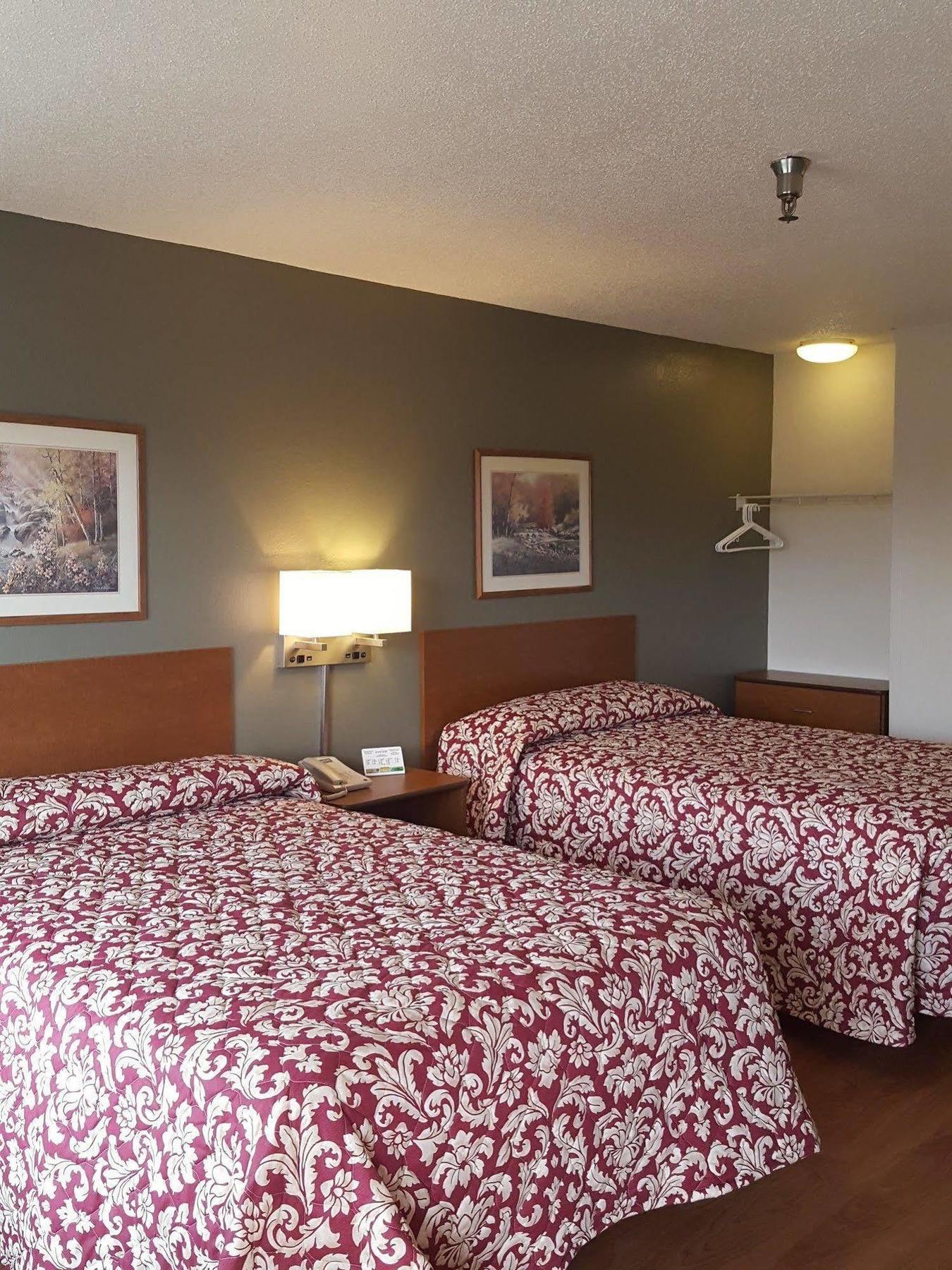 Hometowne Studios By Red Roof Nashville - Airport/Briley Pkwy מראה חיצוני תמונה