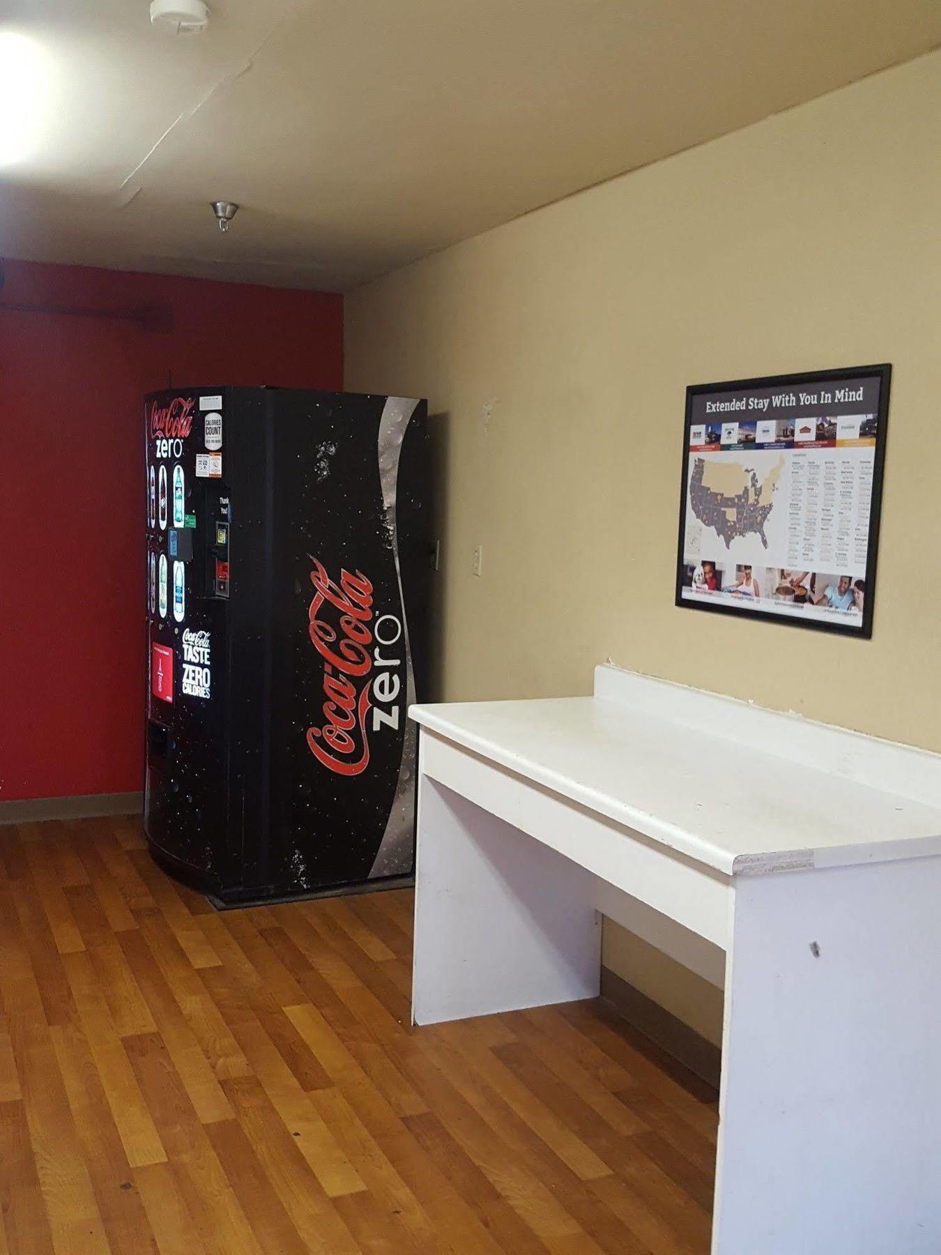 Hometowne Studios By Red Roof Nashville - Airport/Briley Pkwy מראה חיצוני תמונה